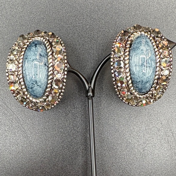 Vintage Silver and Blue Stone and Aurora Borealis Crystal Clip-on Earrings - Picture 3 of 4
